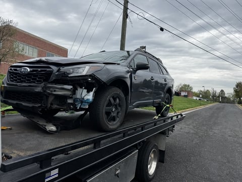 Accident recovery towing service